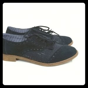 TOMS Women's Sz 8 Black Brogue Suede & Wool Shoes